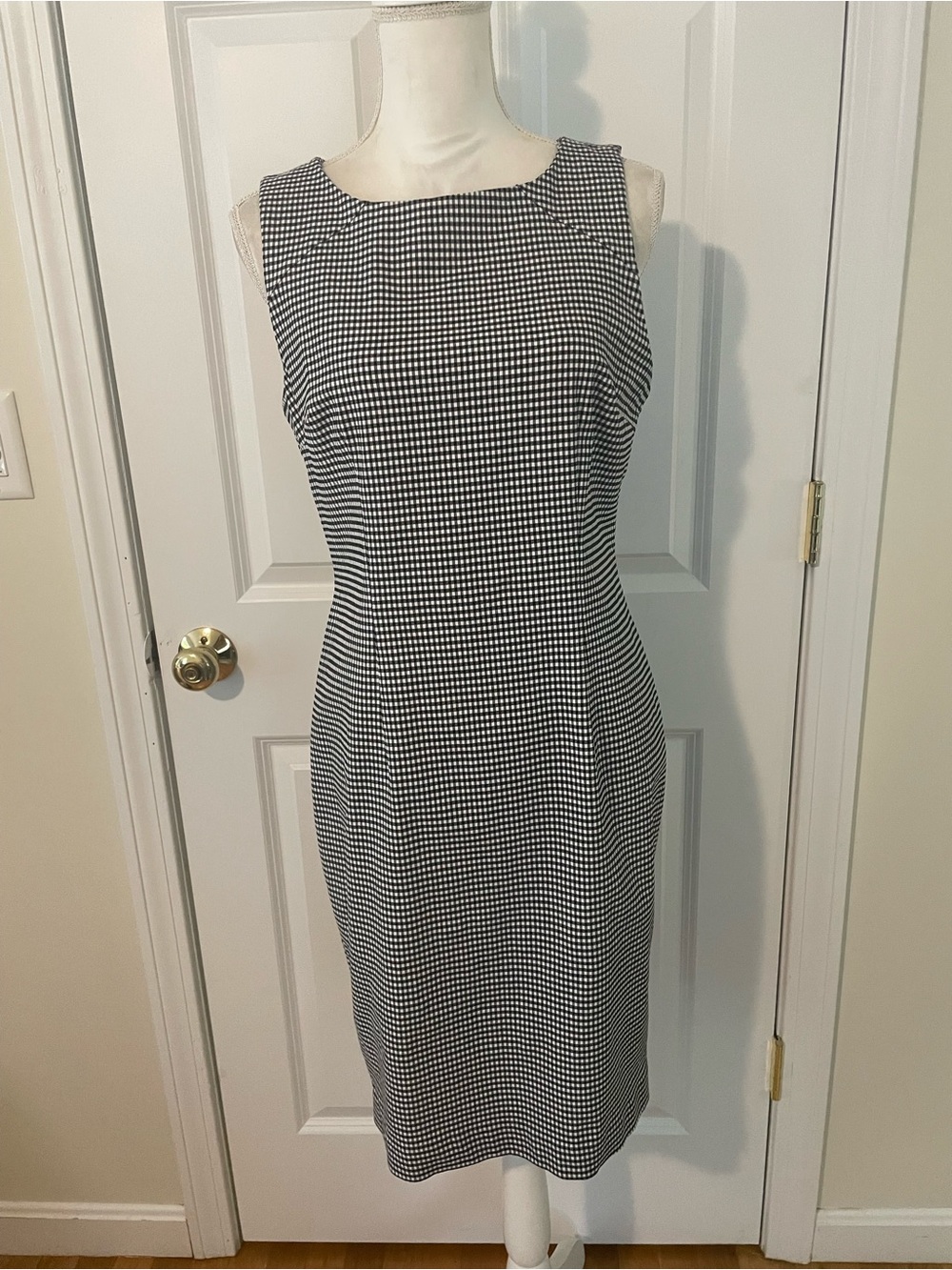 RW&CO. Black and White Gingham Midi Sheath Dress